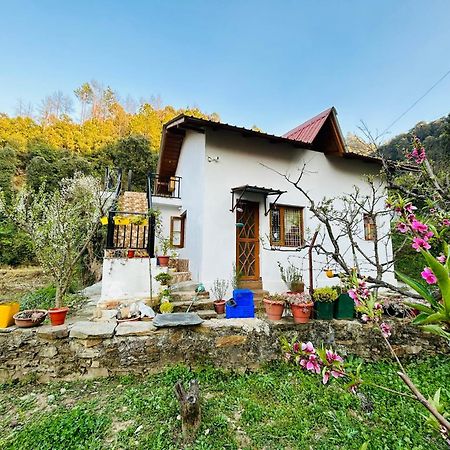Love'S Farm, Cottage In Ramgarh Экстерьер фото